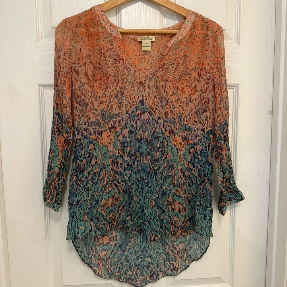 Like New Lucky Brand Sheer Long Sleeve V-neck Tunic Blouse